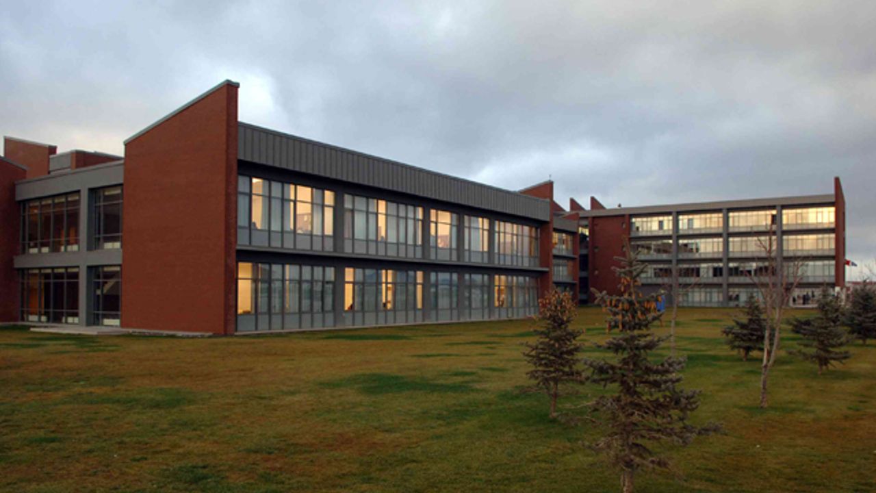 Eskişehir Teknik Üniversitesi 3 Öğretim Elemanı alıyor