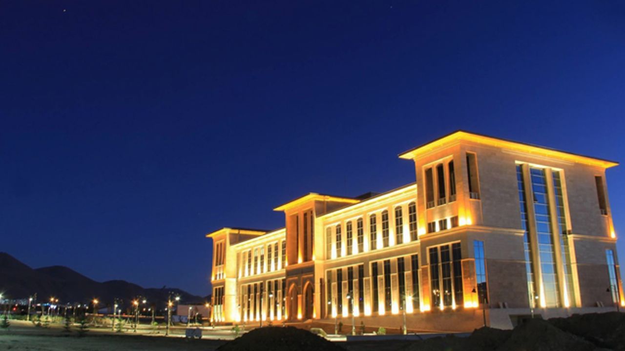 Erzurum Teknik Üniversitesi 16 Öğretim Üyesi alıyor