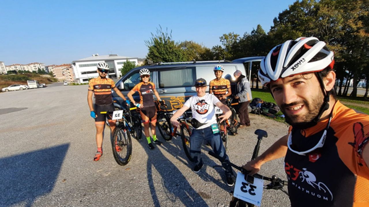 Eskişehirli bisikletçiler Uluslararası yarışmada ter döktü