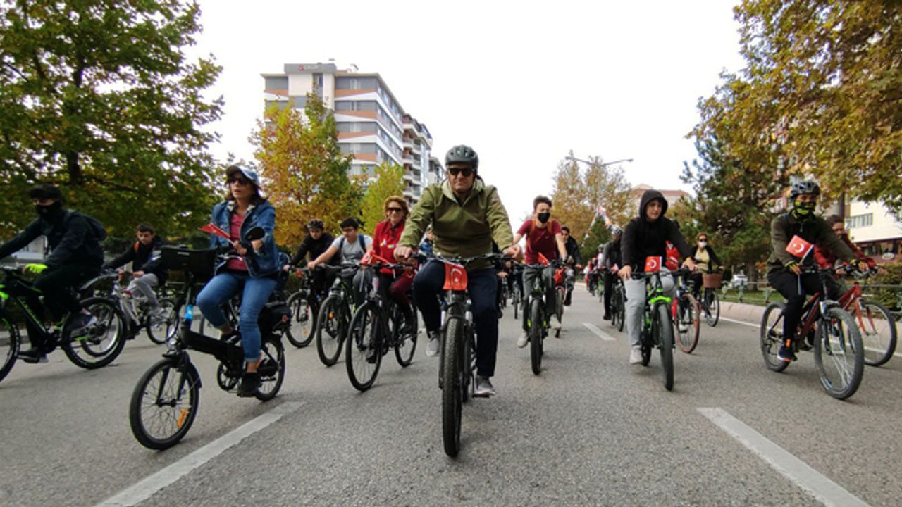 Eskişehir OSB ‘Cumhuriyet Bisiklet Turu’ etkinliği düzenledi