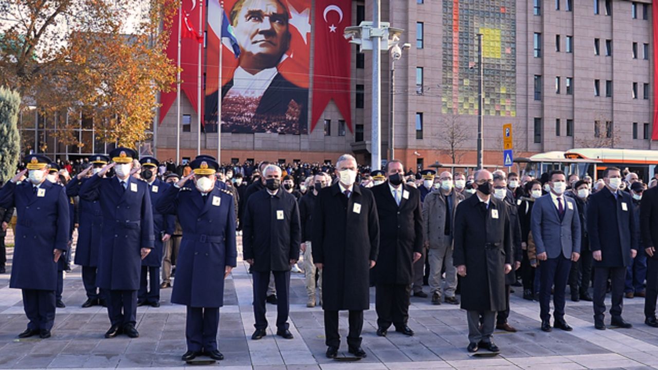 Eskişehir Vilayet Meydanı’nda 10 Kasım anma töreni