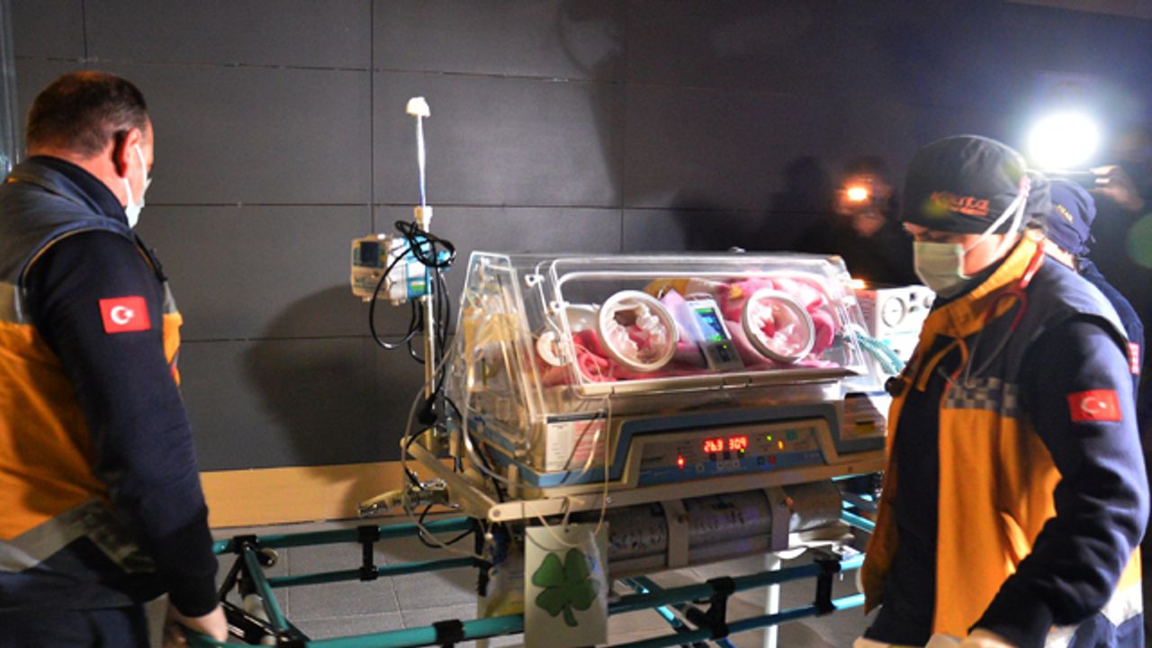 Gözel bebek, ambulans uçakla Eskişehir’e getirildi