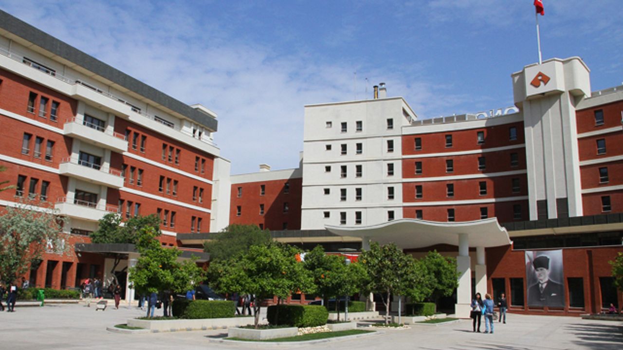 İzmir Ekonomi Üniversitesi 4 Öğretim Elemanı alıyor