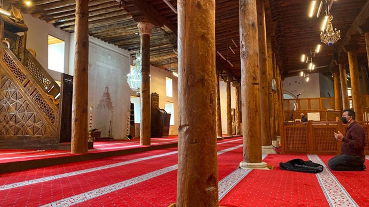Asırlardır onlarca nesli ağırlayan ‘Ulu Camii’