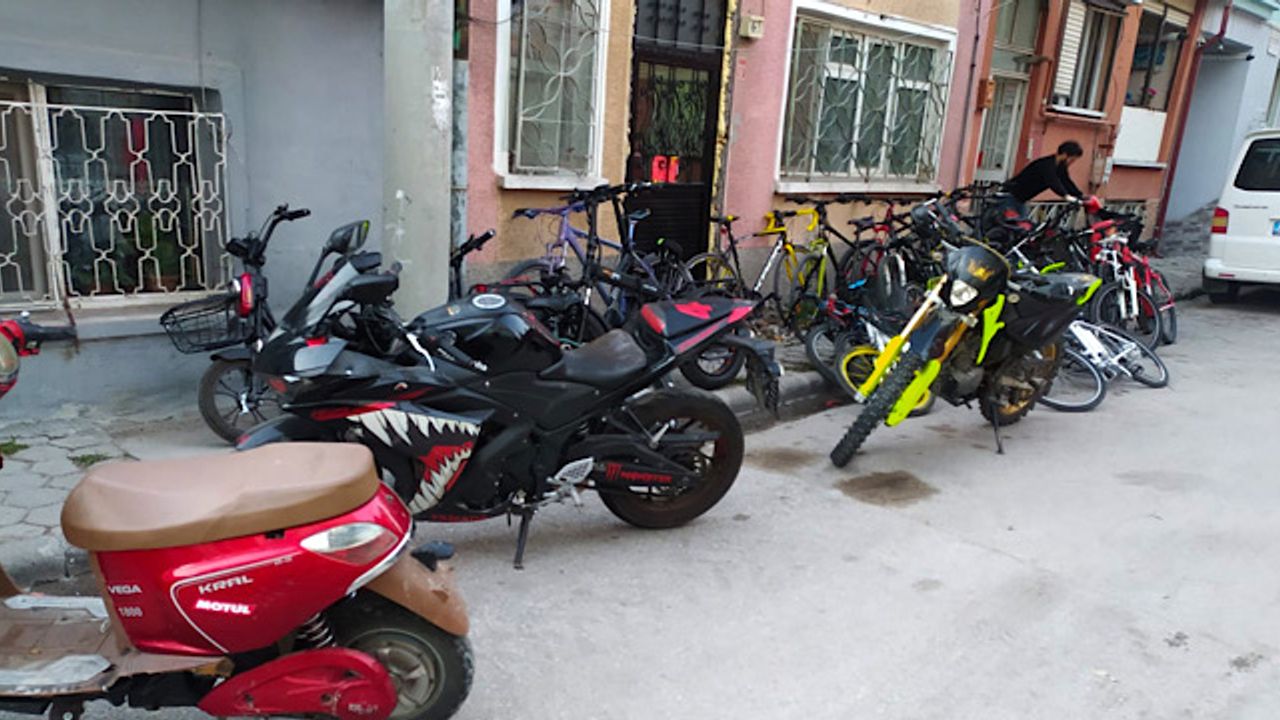 Çalıntı bisiklet ve motosikletler bu evden çıktı