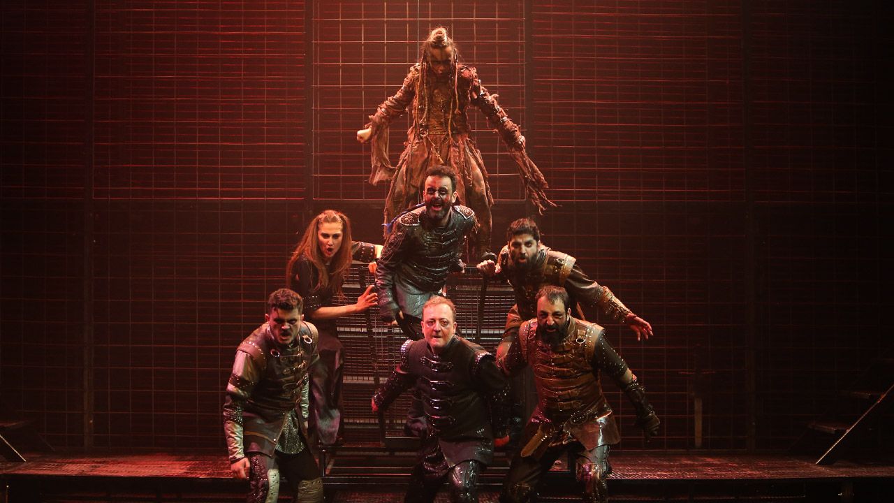 “Macbeth” adlı tiyatro oyunu İstanbul Devlet Tiyatrosu'nda