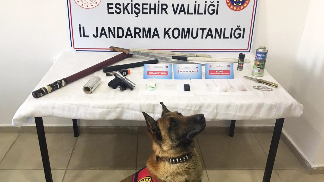 Eskişehir’de uyuşturucu operasyonu, 5 gözaltı