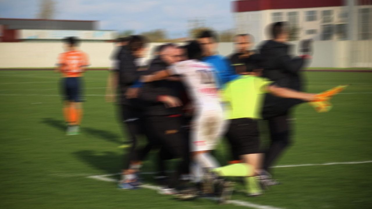 Amatör ligde maç sonu kavga çıktı, 1 futbolcu yaralandı