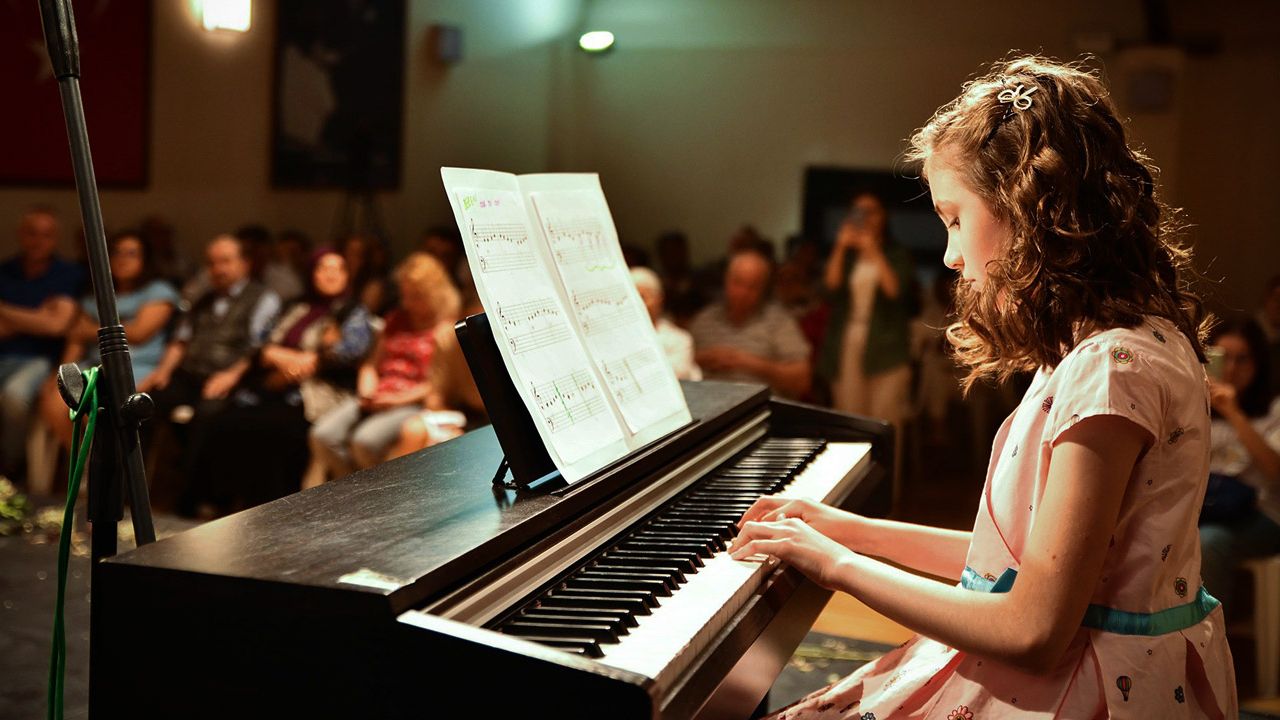 Çocuk piyanistlerin 'Yaza Merhaba' konseri
