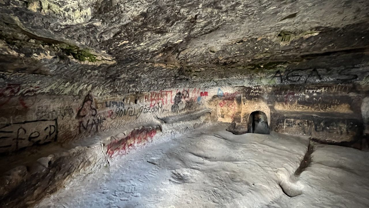 1200 yıllık yeraltı şehri vandalların hedefi haline geldi