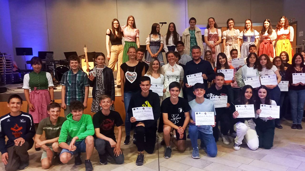 Eskişehirli öğrenciler Erasmus projesini başarıyla tamamladılar