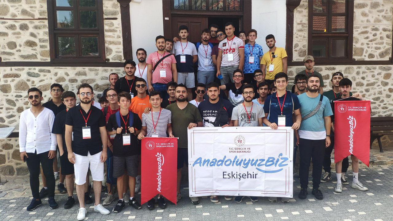 “Anadoluyuz Biz” projesi ile Sinoplu gençler Eskişehir’i gezdi