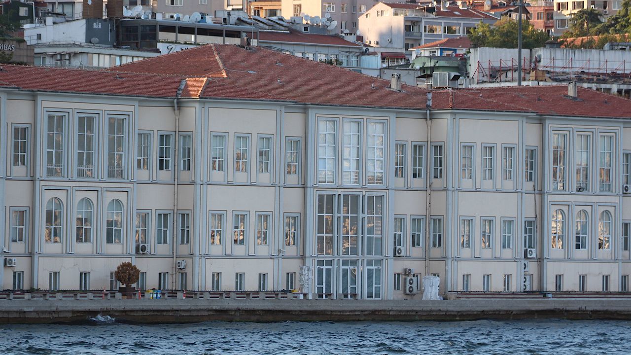 Mimar Sinan Güzel Sanatlar Üniversitesi 42 Öğretim Üyesi alıyor