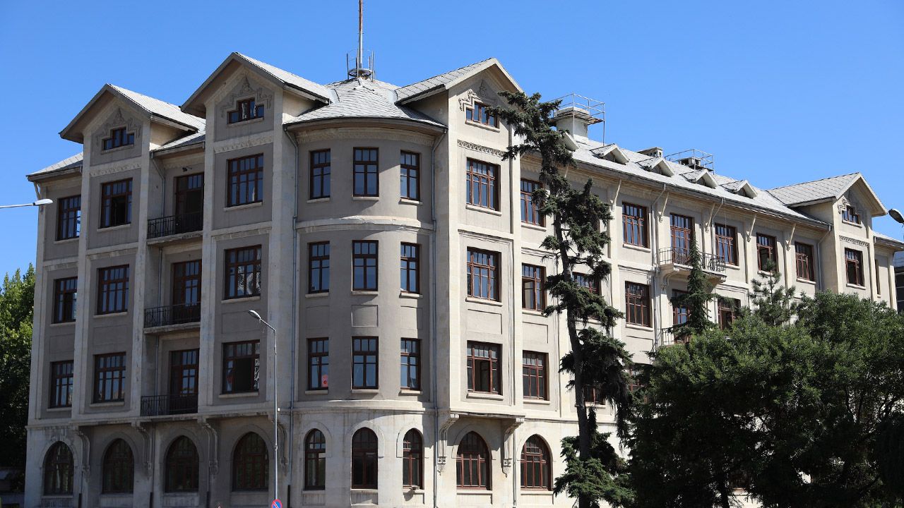 Ankara Medipol Üniversitesi 1 Öğretim Üyesi alıyor