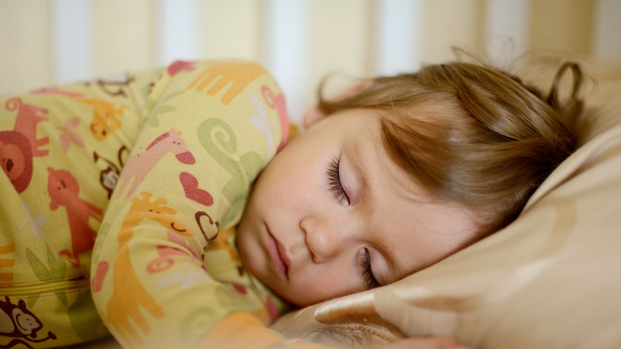 Çocuklarda uyku düzeni mutlaka oluşturulmalı
