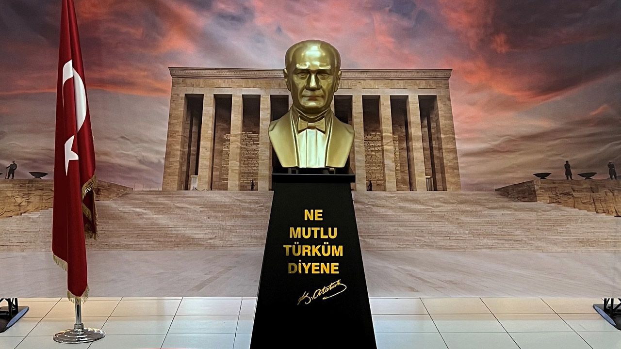 Espark AVM’den Atatürk’e özel anma