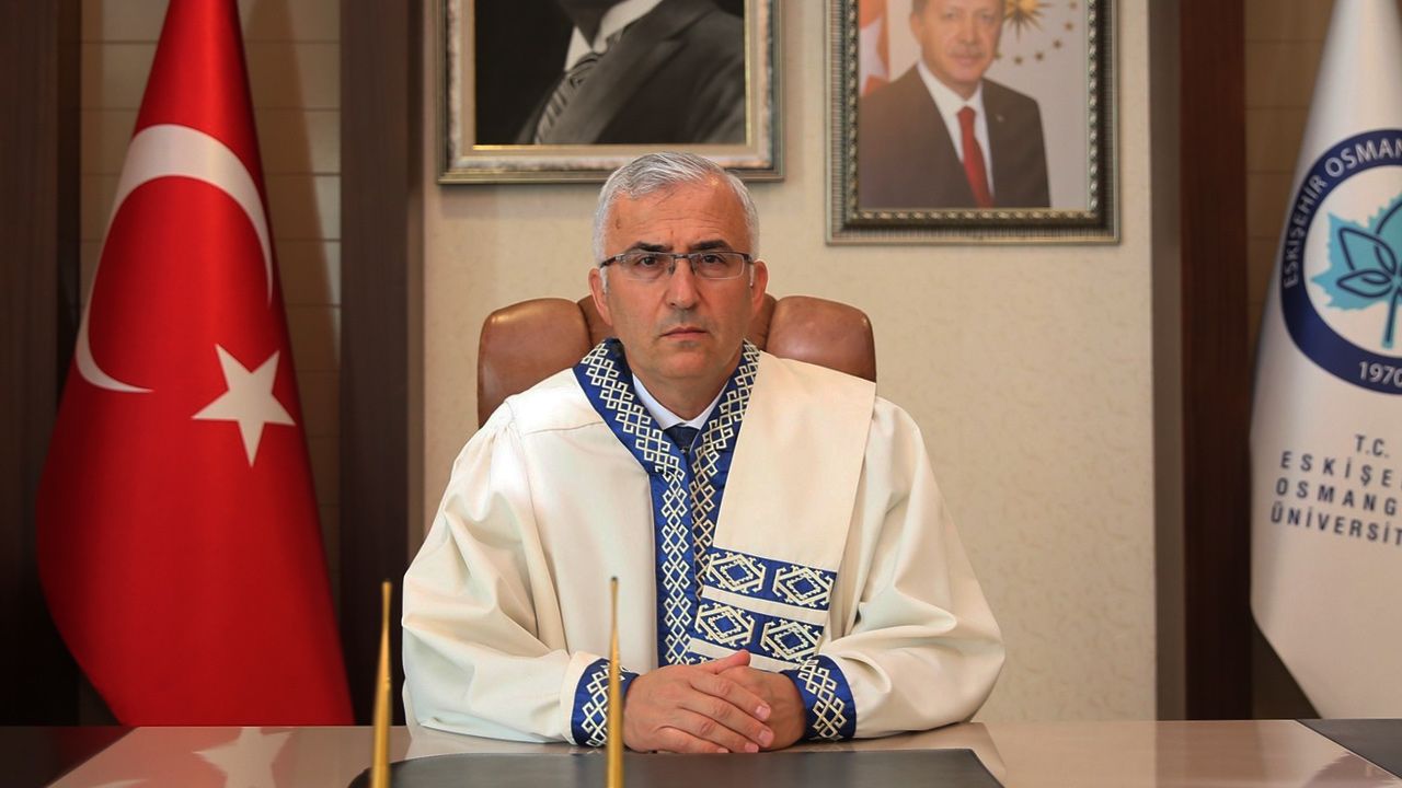 ESOGÜ Rektörü Prof. Dr. Kamil Çolak'ın 18 Mart Çanakkale Zaferi mesajı