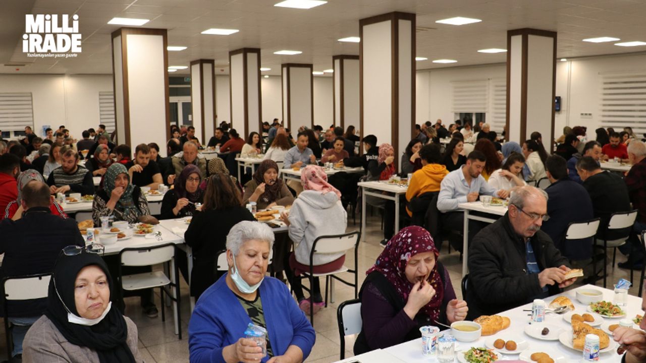 ESOGÜ Hastanesi çalışanları iftar yemeğinde buluştu
