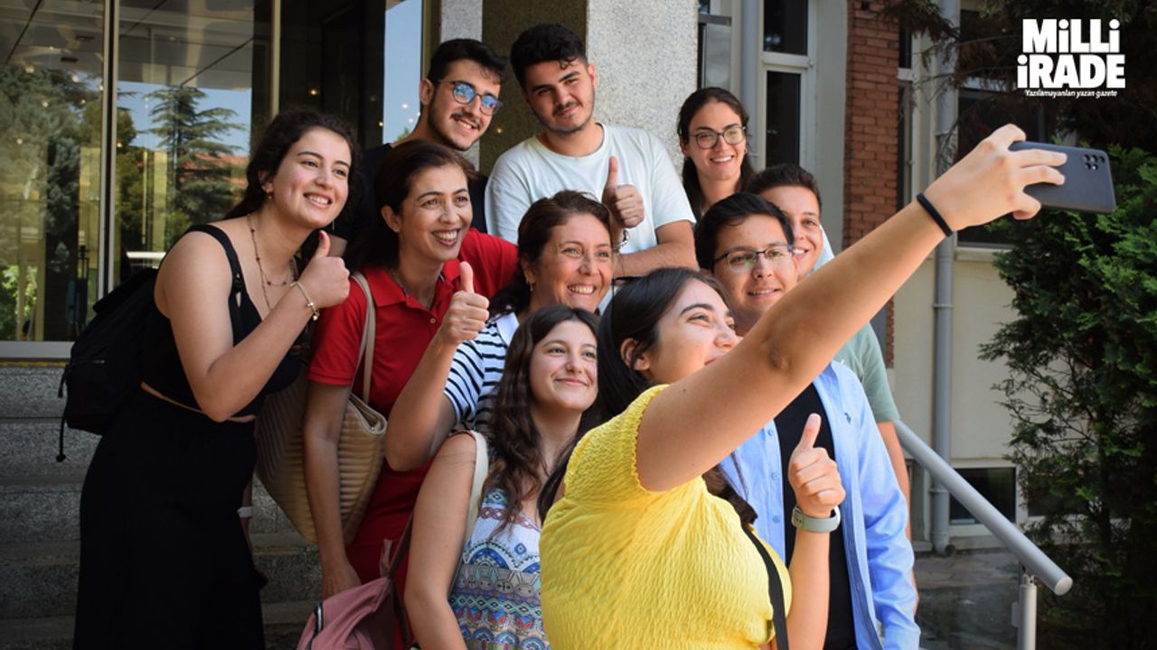 Başarılı öğrenciler Anadolu Üniversitesi'nin konuğu oldu