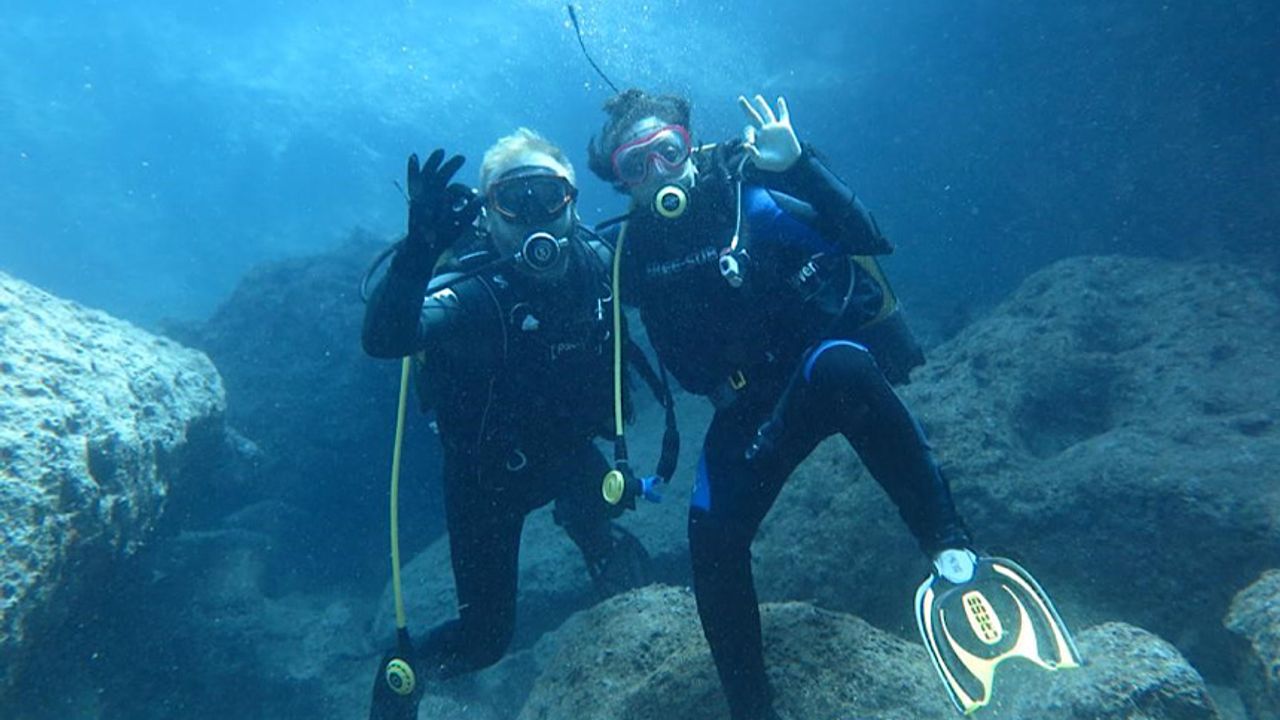 Eskişehirli dalgıçların 12 metre derinlikte eğlenceli görüntüleri