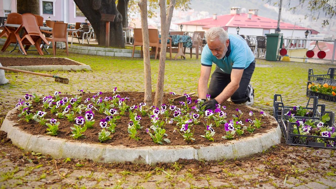 GİRESUN BELEDİYESİ’NDEN ŞEHRİ RENKLENDİREN DOKUNUŞLAR
