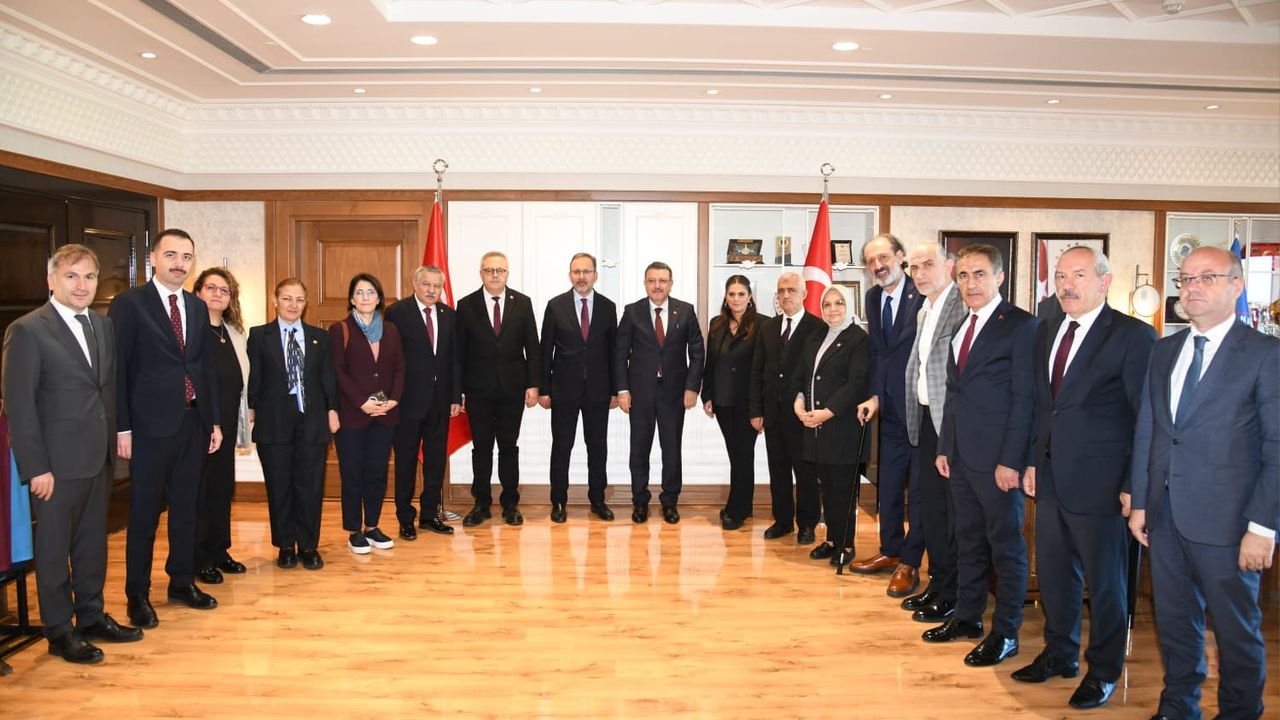TBMM Heyeti Büyükşehir Belediyesi’ni Ziyaret Etti