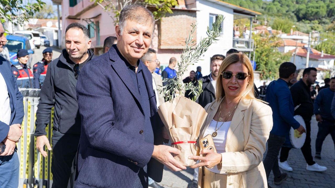 “İzmir Büyükşehir Belediye Başkanınız sizi asla yalnız bırakmayacak”