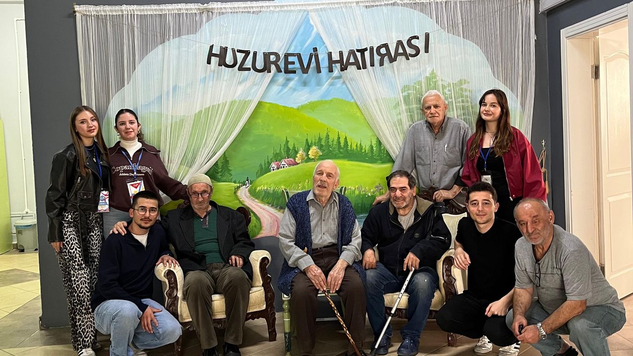 Bir Tatlı Huzurla Nesiller Buluştu