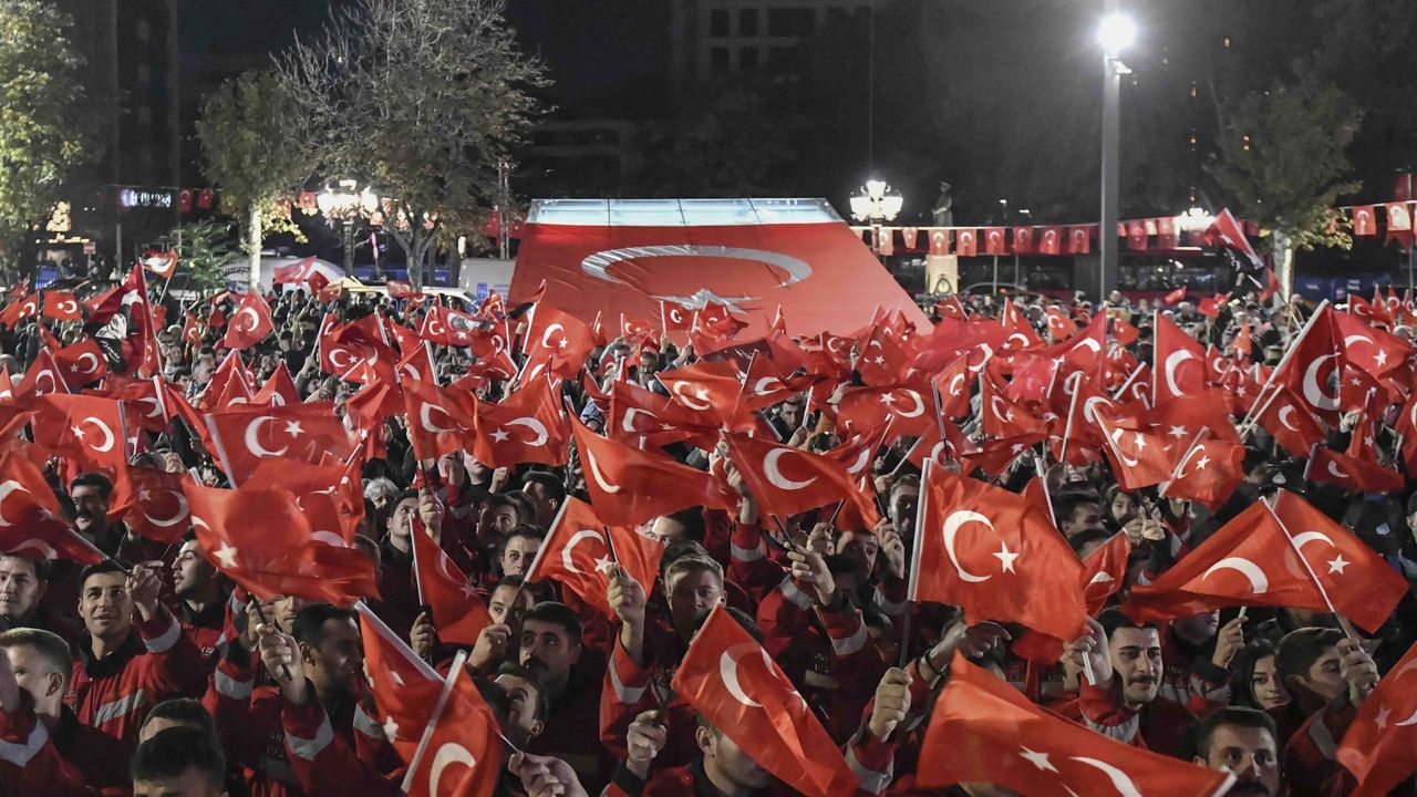 BAŞKENT’TE CUMHURİYET’İN 102. YILI COŞKUYLA KUTLANDI