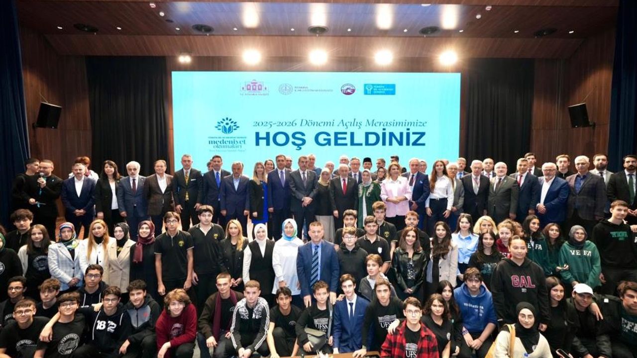 Bakan Tekin: "İmam hatip okullarını uluslararası bir marka haline getirelim"
