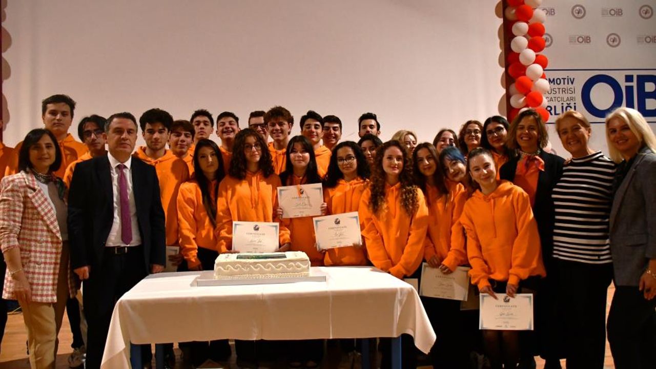 Gençlerin gönüllülük yolculuğu sertifika ile taçlandı