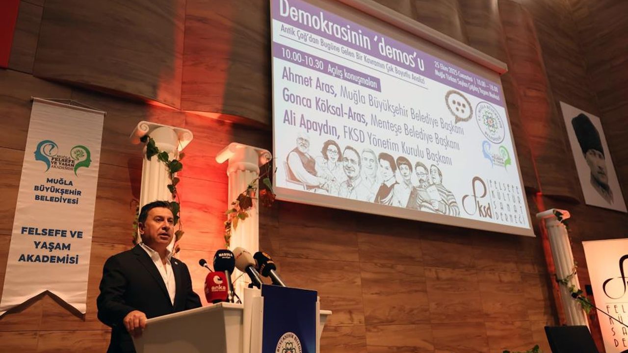 ‘Demokrasi ve Felsefe’ sempozyumu