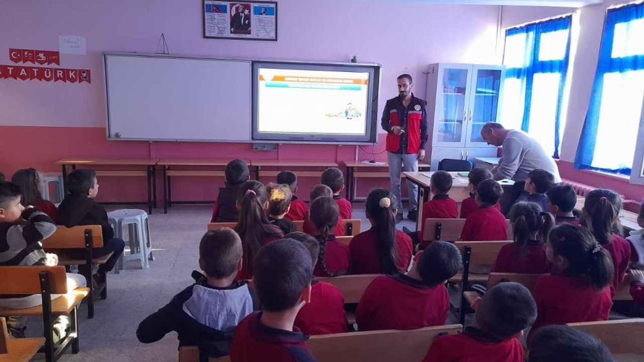 Öğrenci ve velilere ilk yardım eğitimi