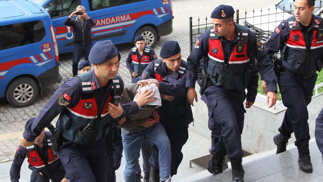 İlçeyi diken üstünde tutan zanlı, adliyeye sevk edildi