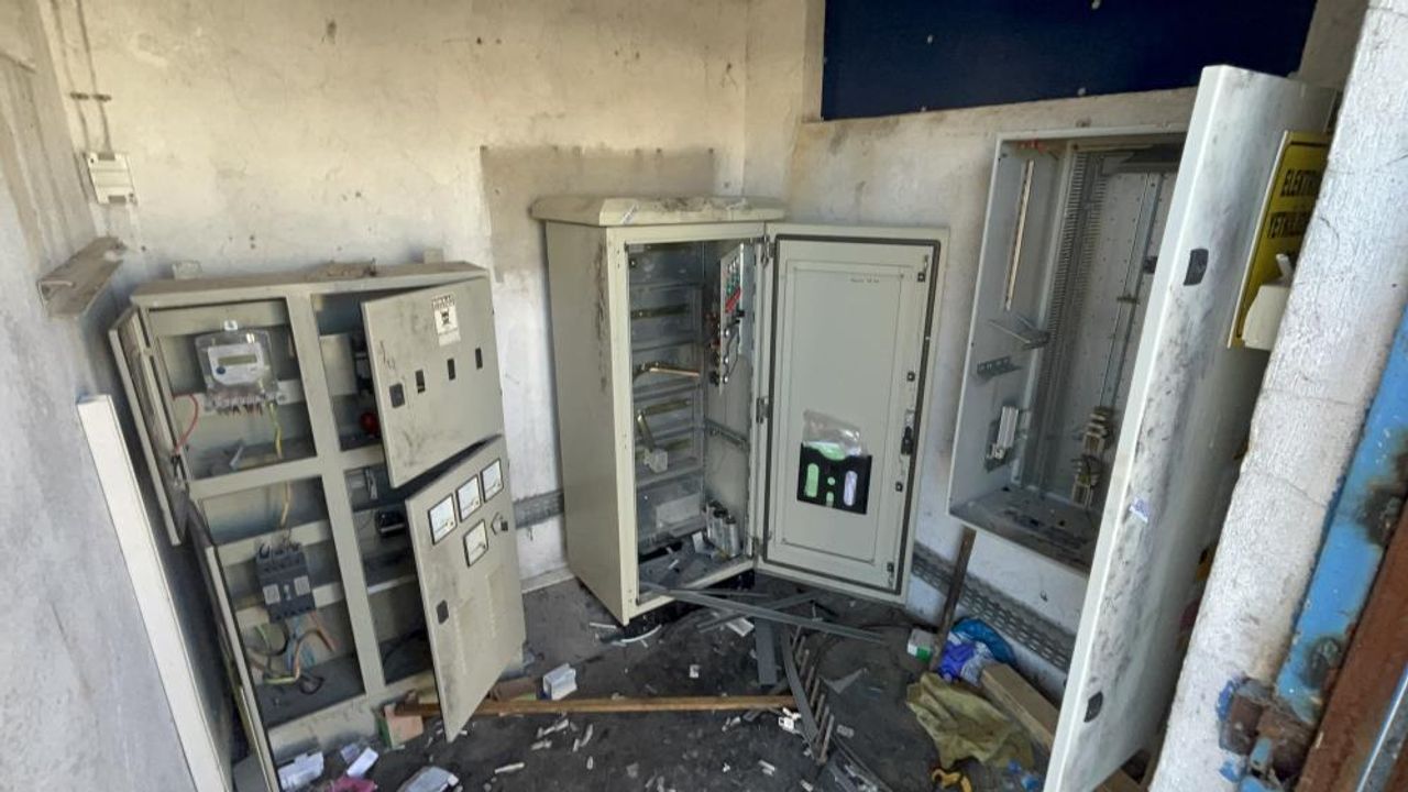 ESKİ’nin tesisine girip kapıyı delen hırsızlar ne buldularsa çaldılar