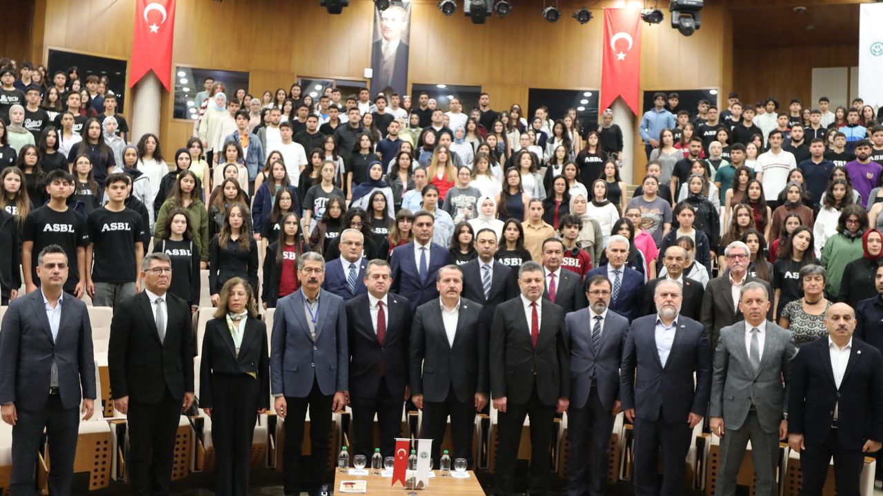 Şair Arif Nihat Asya, vefatının 50. yılında Adana'da anıldı