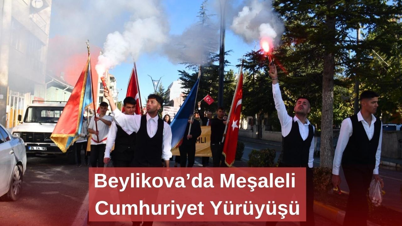 Beylikova’da Meşaleli Cumhuriyet Yürüyüşü