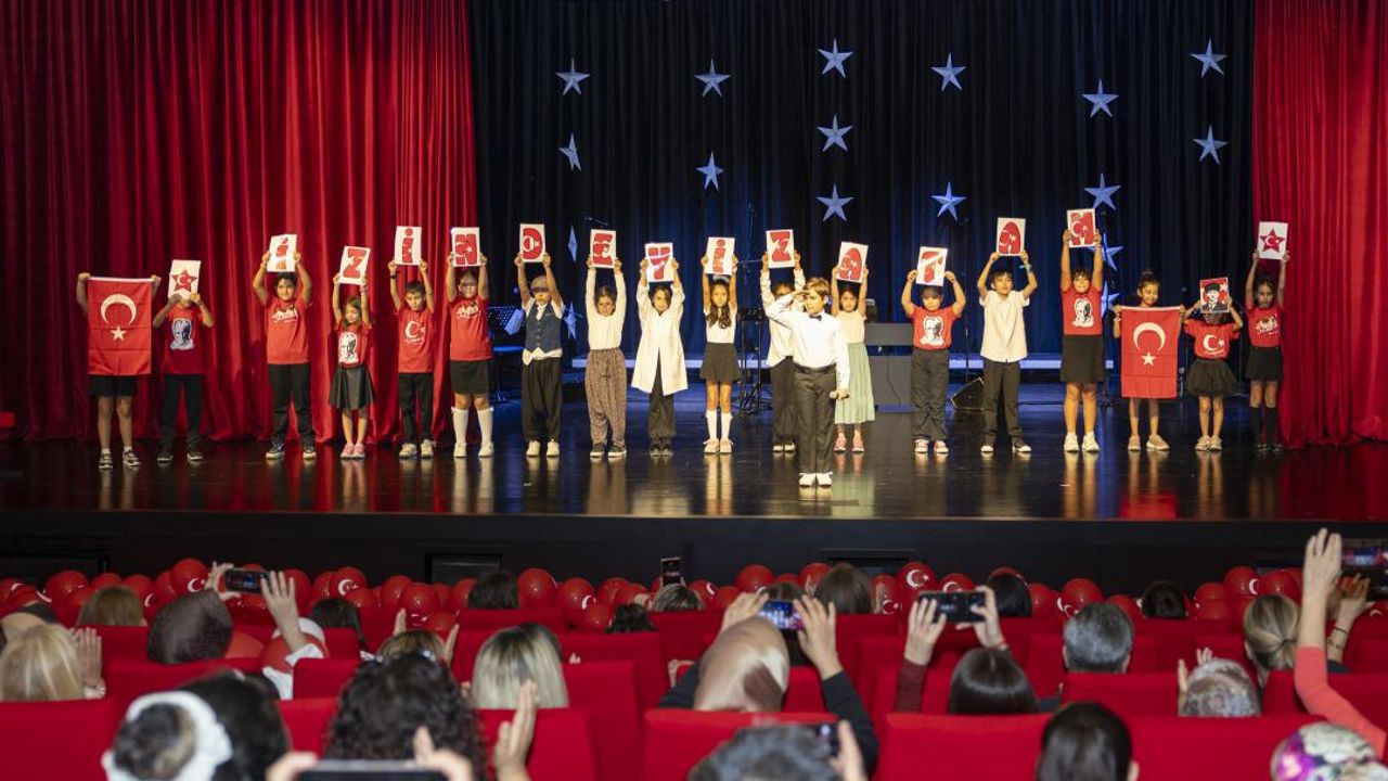 Büyükşehir’in Çocuk Kampüsleri 29 Ekim Etkinliklerinde Tek Yürek Oldu