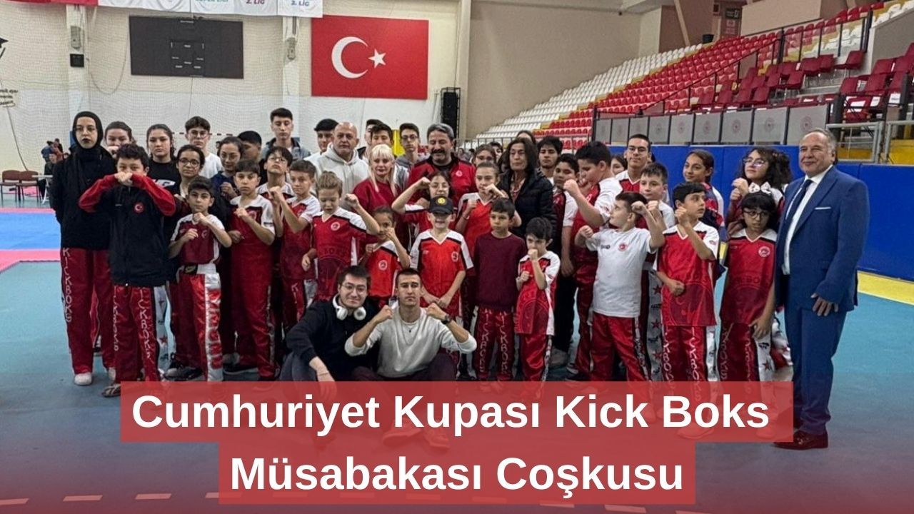 Cumhuriyet Kupası Kick Boks Müsabakası Coşkusu