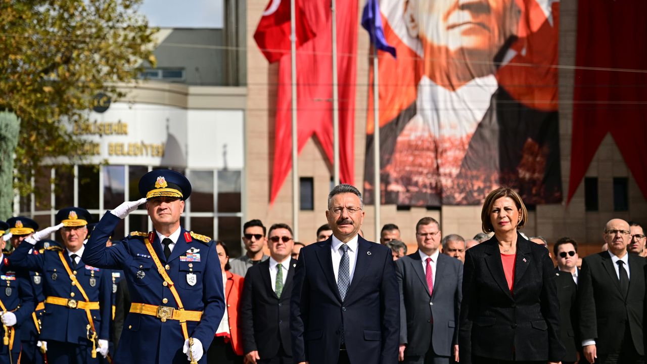 Eskişehir’de Cumhuriyetin 102. Yılı Coşkuyla Kutlandı