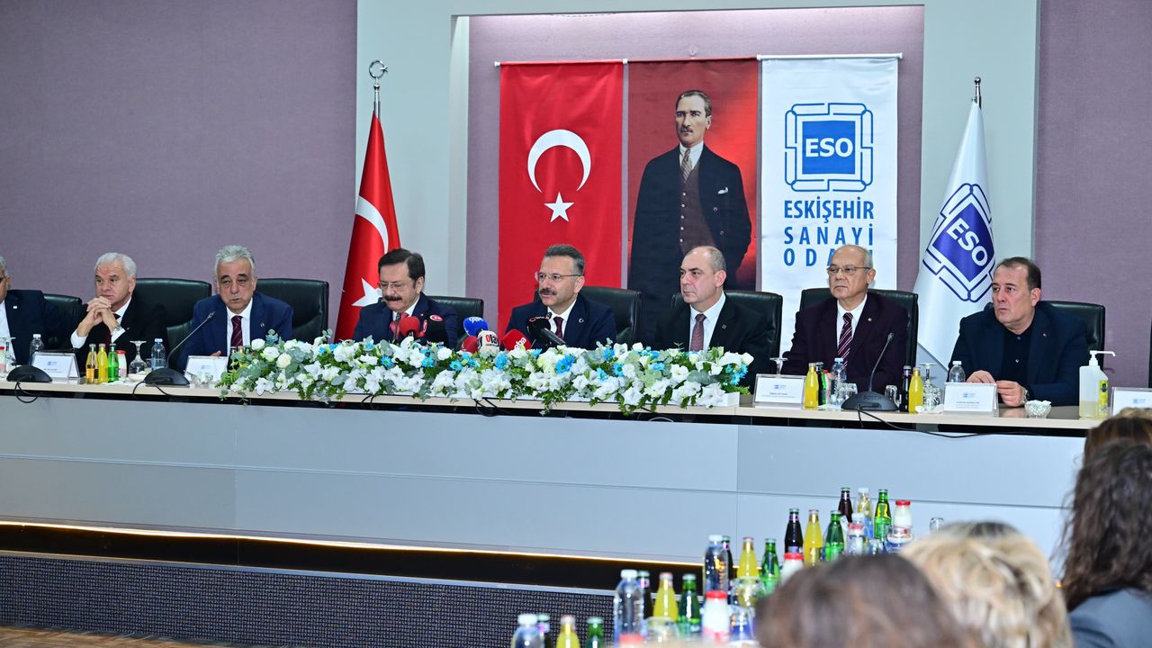 Vali Aksoy: “Eskişehir, Türkiye’nin öncü şehirlerinden biri”