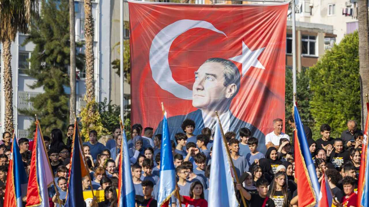 Başkan Seçer ve Meral Seçer, ‘29 Ekim Cumhuriyet Bayramı’ kutlamalarına katıldı