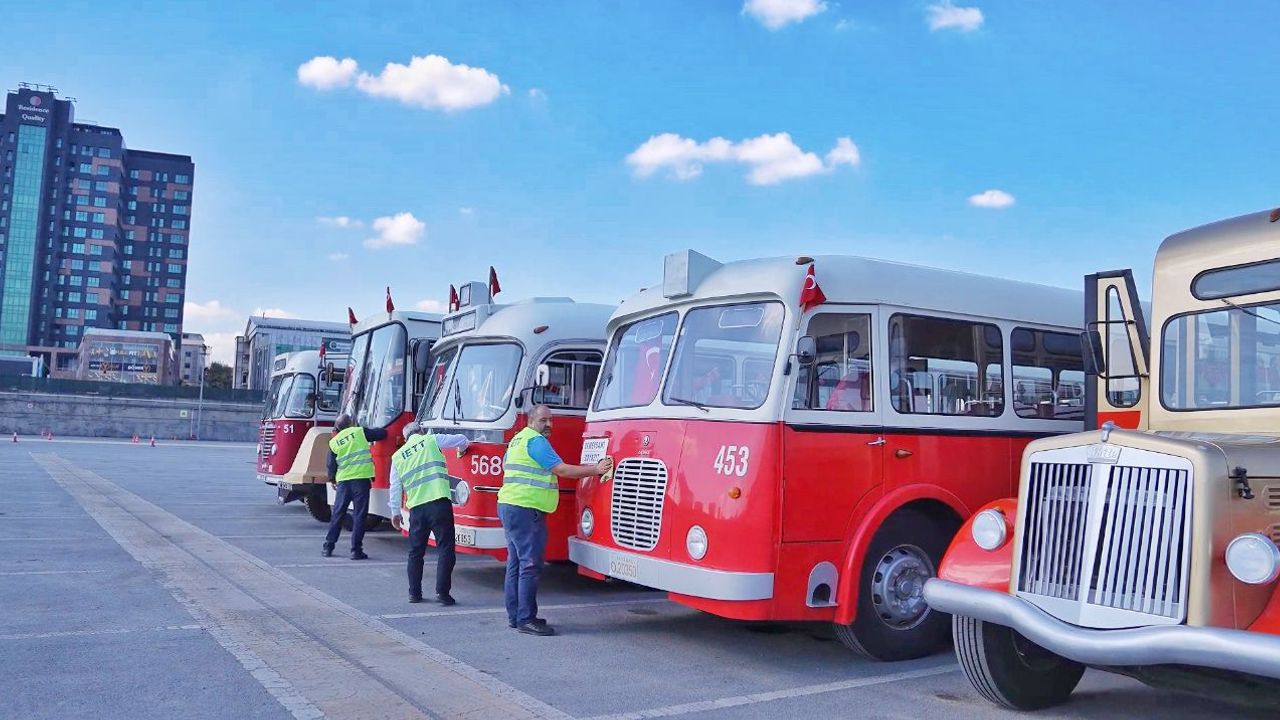 İETT’NİN NOSTALJİK ARAÇLARI 29 EKİM’DE ÖZEL GEÇİŞ YAPACAK