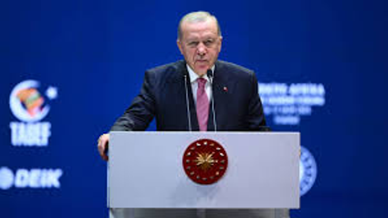 Cumhurbaşkanı Erdoğan, AK Parti İstanbul kampına telefonla bağlandı