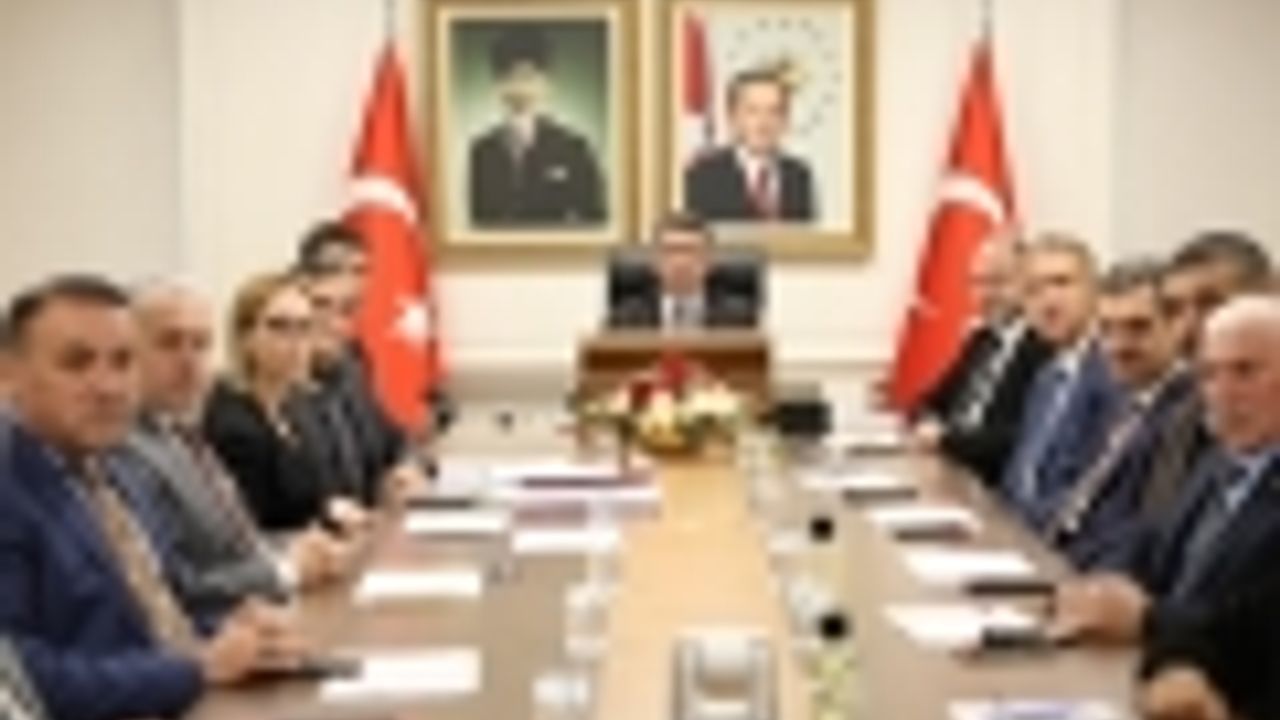 Vali Aslan: İhtiyaç sahiplerinin yanındayız