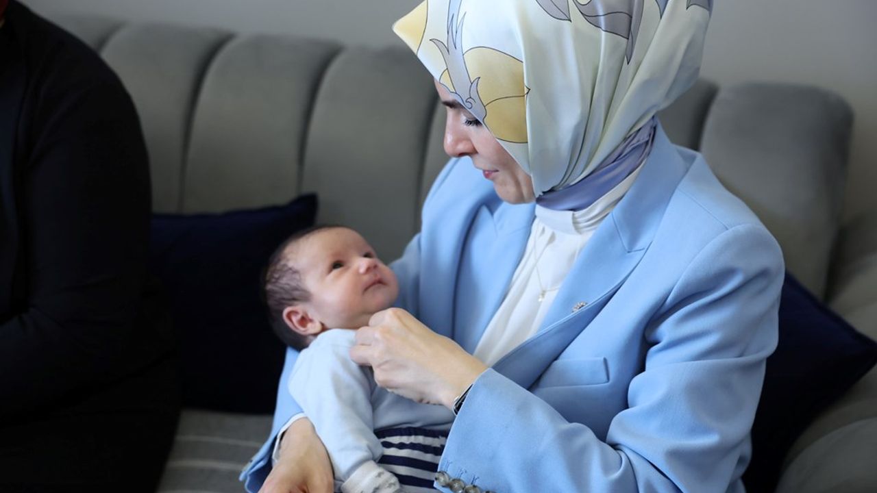 Ekim ayı doğum yardımı ödemeleri annelerin hesaplarına yatırıldı