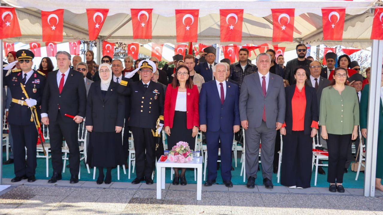 Yalova’da 29 Ekim Coşkusu: Cumhuriyet Bayramı Görkemli Etkinliklerle Kutlandı