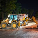 Büyükşehir Ekipleri Erenköy’de Gece Boyunca Asfalt Serdi