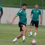 Adil Demirbağ Sarı Lacivert Renklere Kavuşmak Üzere