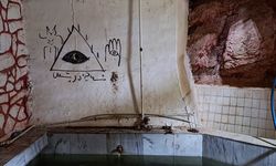 Eski hamamda esrarengiz şekiller